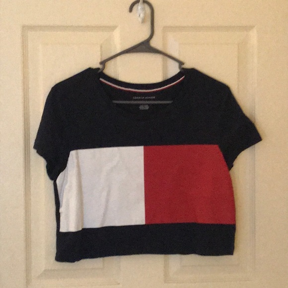 cropped tommy hilfiger t shirt